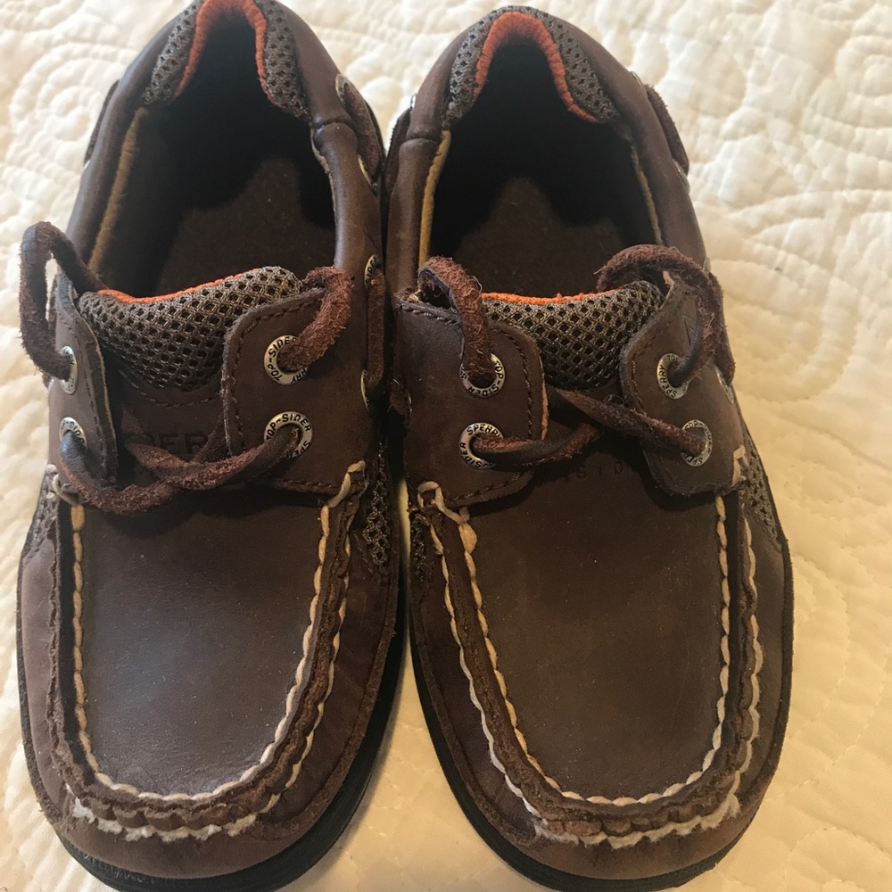 Sperry Cutter boat shoes little boy size 8M